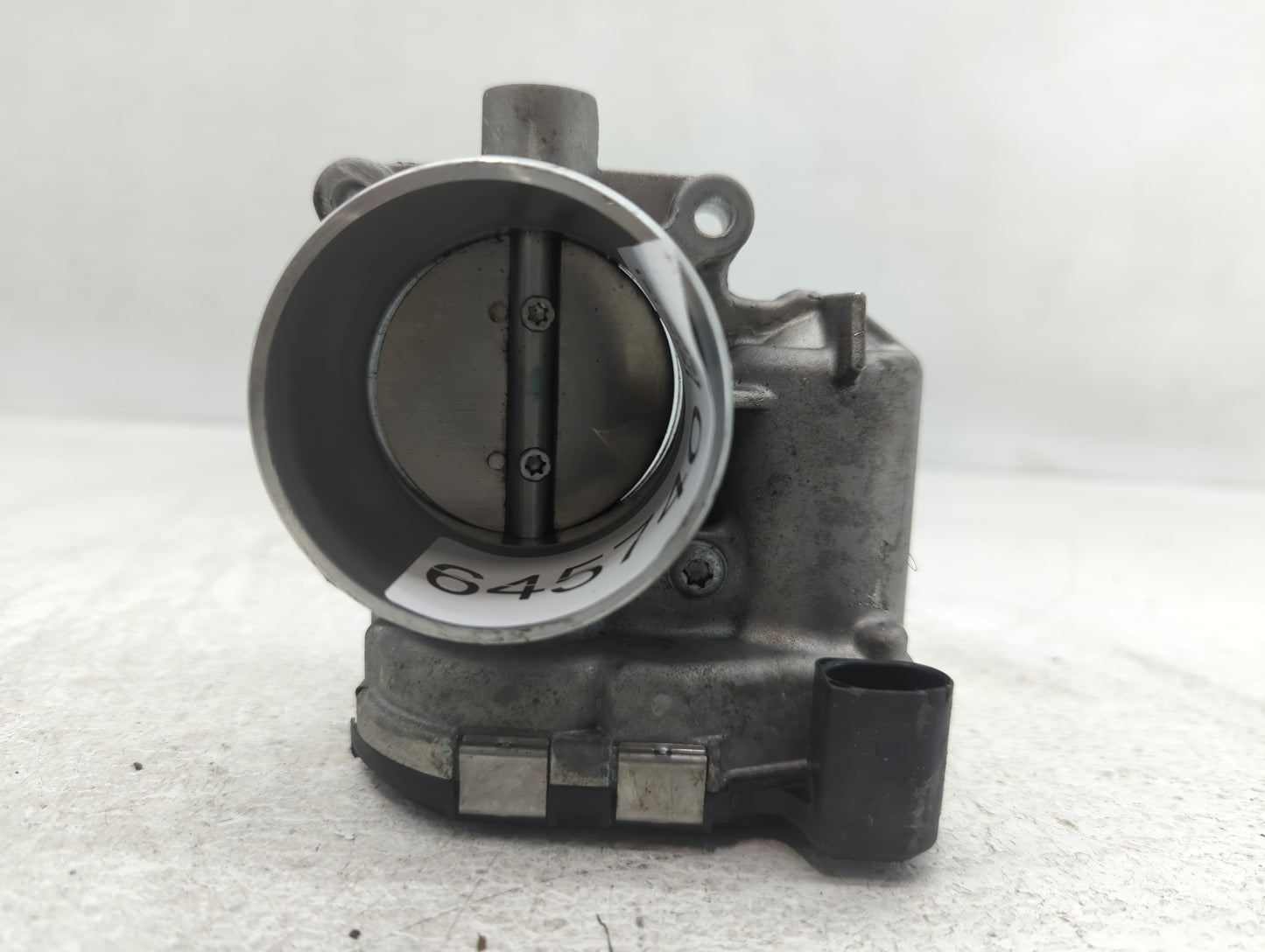 2014-2017 Volkswagen Jetta Throttle Body P/N:0 280 750 590 Fits Fits 2014 2015 2016 2017 OEM Used Auto Parts - Oemusedautopa