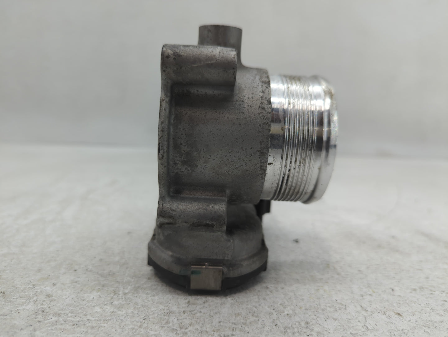 2014-2017 Volkswagen Jetta Throttle Body P/N:06K 133 062 D 06K 133 062 E Fits Fits 2014 2015 2016 2017 OEM Used Auto Parts -
