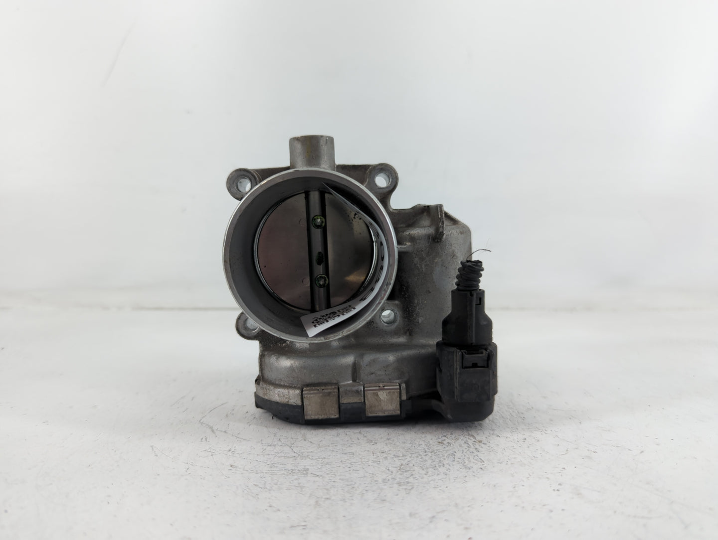 2014-2017 Volkswagen Jetta Throttle Body P/N:06K 133 062 E Fits Fits 2014 2015 2016 2017 OEM Used Auto Parts - Oemusedautopa