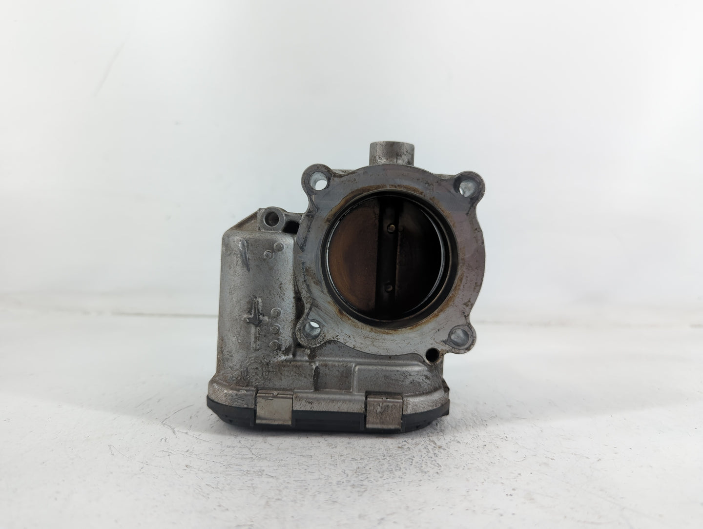 2014-2017 Volkswagen Jetta Throttle Body P/N:06K 133 062 E Fits Fits 2014 2015 2016 2017 OEM Used Auto Parts - Oemusedautopa
