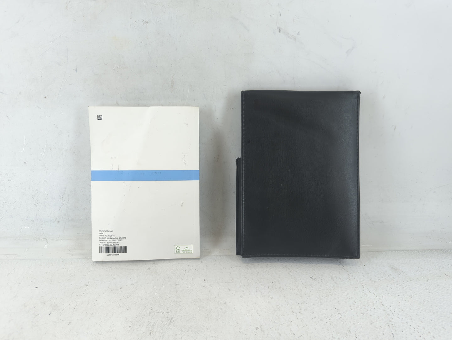 2016 Volkswagen Jetta Owners Manual Book Guide P/N:5C6012723AK OEM Used Auto Parts - Oemusedautoparts1.com