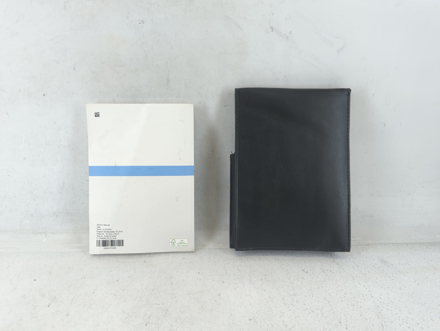2016 Volkswagen Jetta Owners Manual Book Guide P/N:5C6012723AK OEM Used Auto Parts - Oemusedautoparts1.com