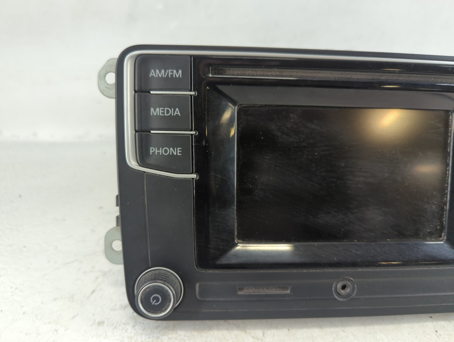 2016-2017 Volkswagen Jetta Am Fm Cd Player Radio Receiver - Oemusedautoparts1.com