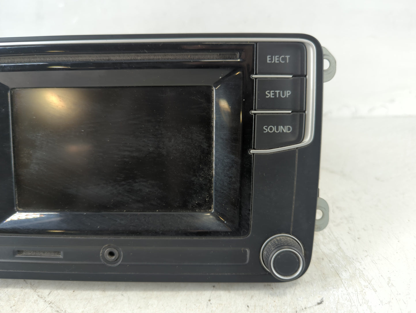 2016-2017 Volkswagen Jetta Am Fm Cd Player Radio Receiver - Oemusedautoparts1.com