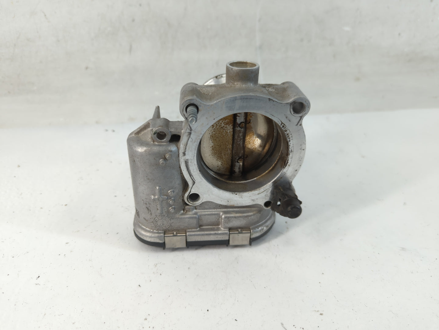 2014-2017 Volkswagen Jetta Throttle Body P/N:06K 133 062 E Fits Fits 2014 2015 2016 2017 OEM Used Auto Parts - Oemusedautopa