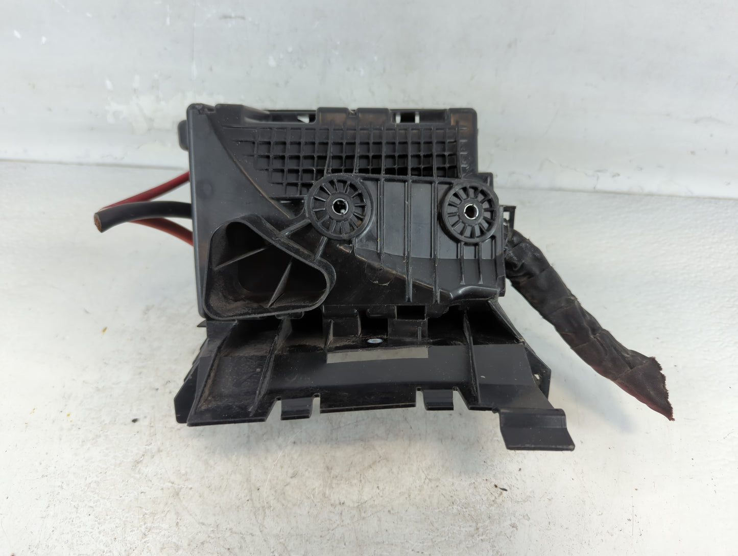 2015-2018 Volkswagen Jetta Fusebox Fuse Box Panel Relay Module P/N:654++154372F Fits Fits 2015 2016 2017 2018 OEM Used Auto 