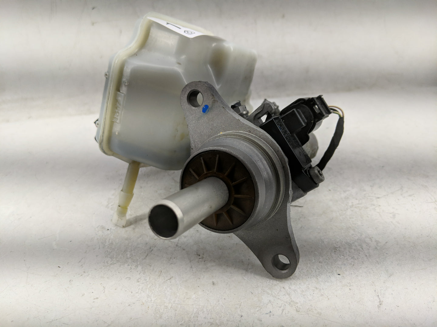 Volkswagen Jetta City Brake Master Cylinder - Oemusedautoparts1.com
