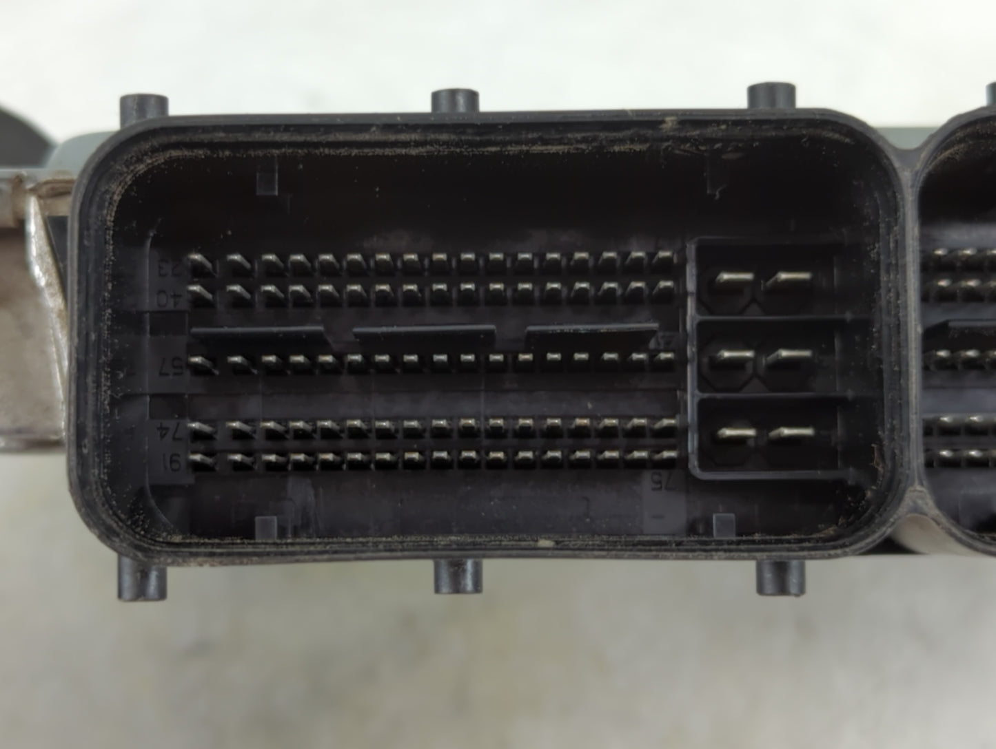 2016 Volkswagen Passat PCM Engine Control Computer ECU ECM PCU OEM P/N:06K 907 425 C Fits OEM Used Auto Parts - Oemusedautop