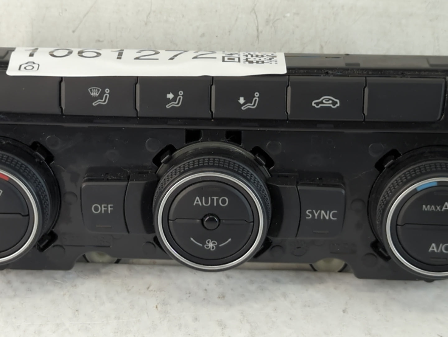 2016-2018 Volkswagen Passat Climate Control Module Temperature AC/Heater Replacement P/N:561 907 044 AN Fits Fits 2016 2017 