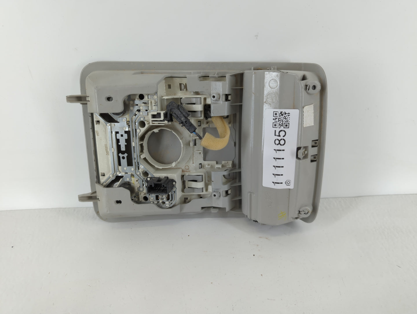 2016-2020 Volkswagen Passat Overhead Roof Console - Oemusedautoparts1.com