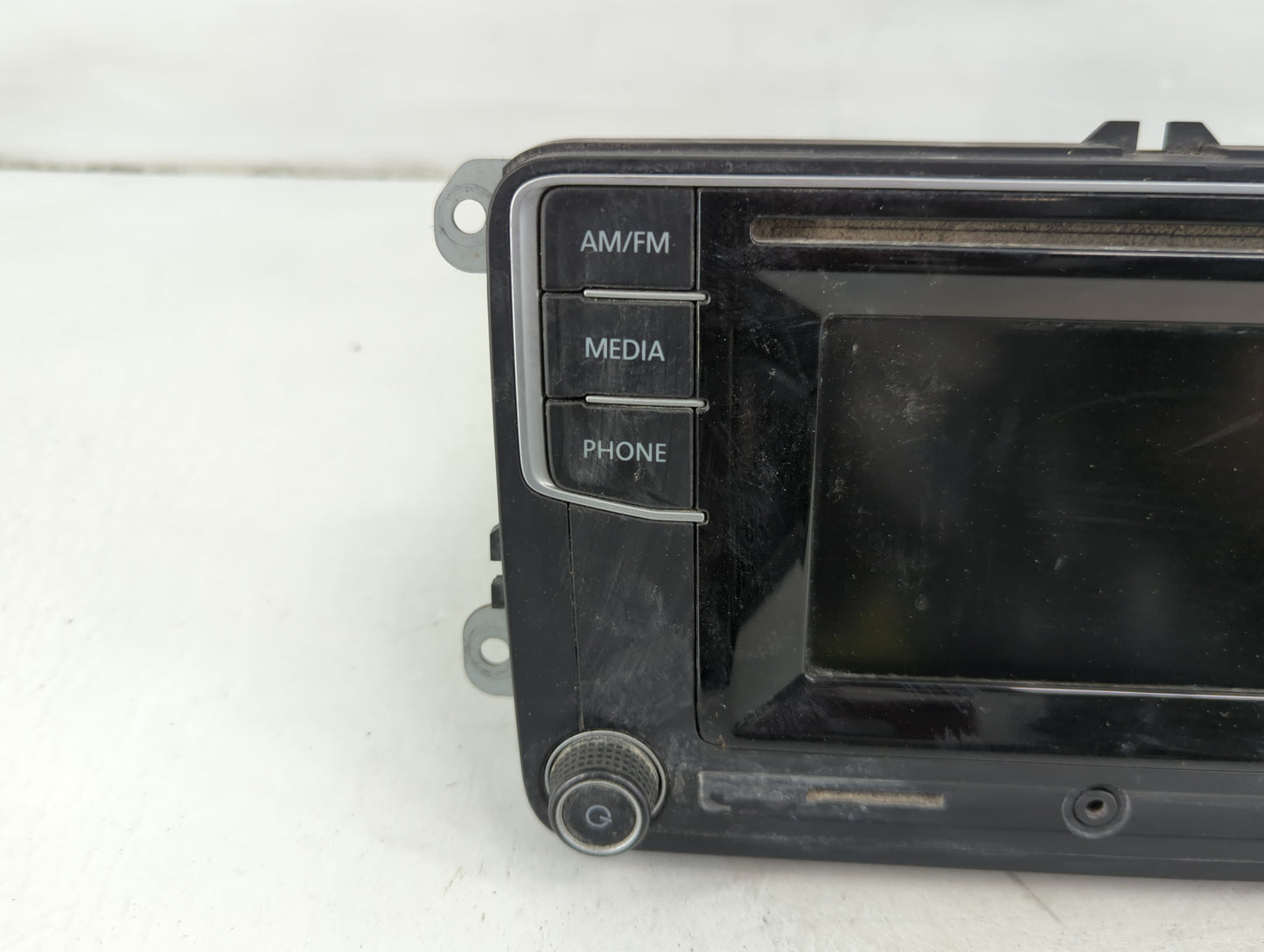 2016 Volkswagen Passat Radio AM FM Cd Player Receiver Replacement P/N:561 035 150 Fits Fits 2013 2014 2015 2017 OEM Used Aut