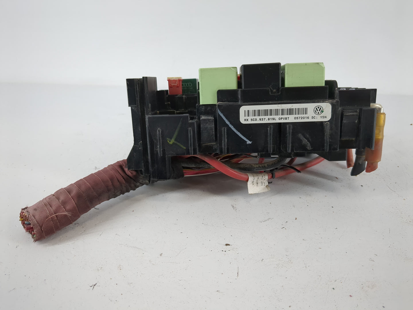2012-2020 Volkswagen Passat Fusebox Fuse Box Panel Relay Module P/N:5C0 937 819 L Fits OEM Used Auto Parts - Oemusedautopart