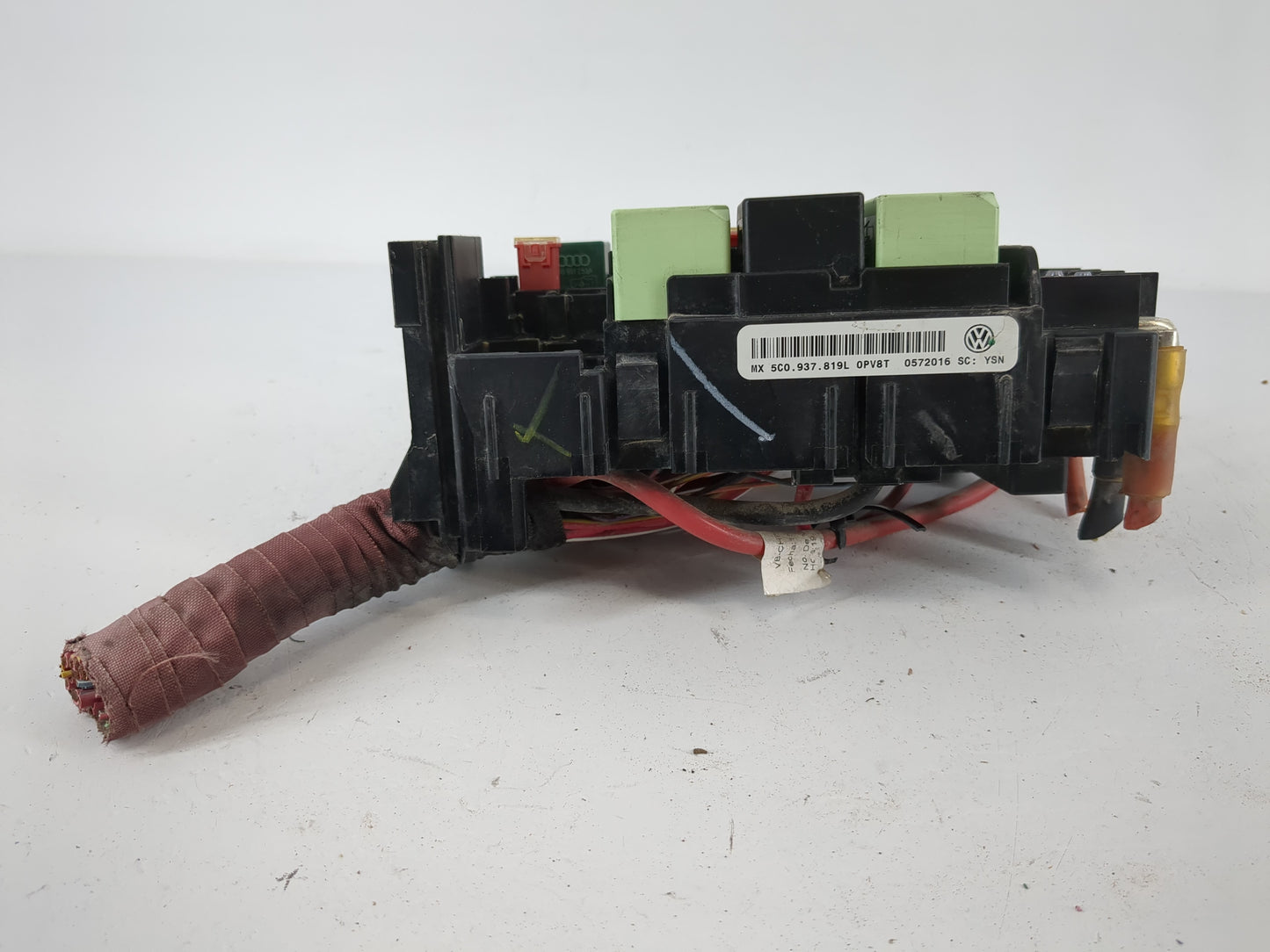 2012-2020 Volkswagen Passat Fusebox Fuse Box Panel Relay Module P/N:5C0 937 819 L Fits OEM Used Auto Parts - Oemusedautopart
