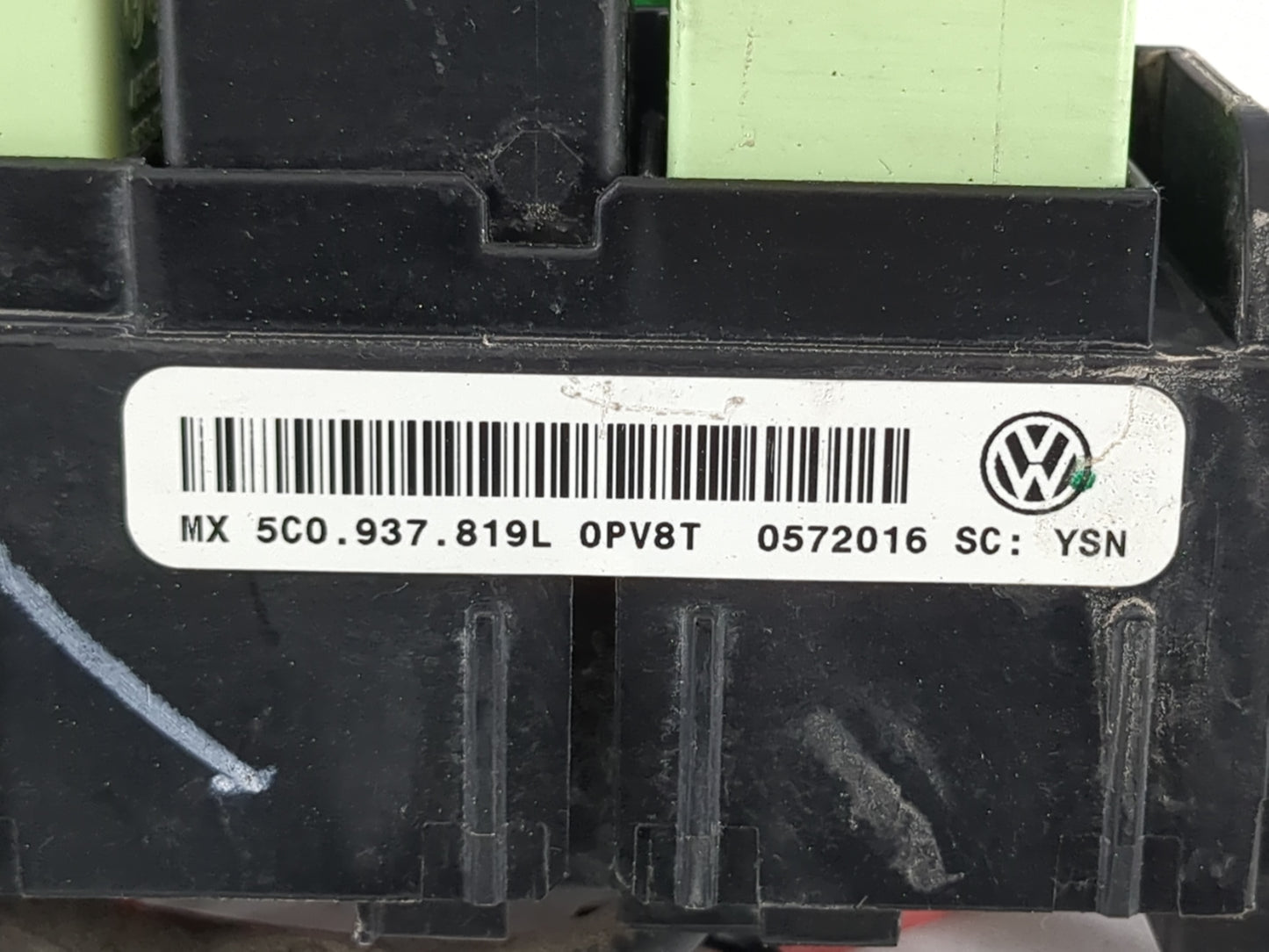 2012-2020 Volkswagen Passat Fusebox Fuse Box Panel Relay Module P/N:5C0 937 819 L Fits OEM Used Auto Parts - Oemusedautopart