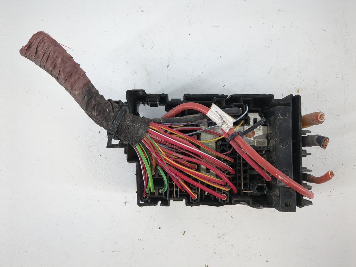 2012-2020 Volkswagen Passat Fusebox Fuse Box Panel Relay Module P/N:5C0 937 819 L Fits OEM Used Auto Parts - Oemusedautopart