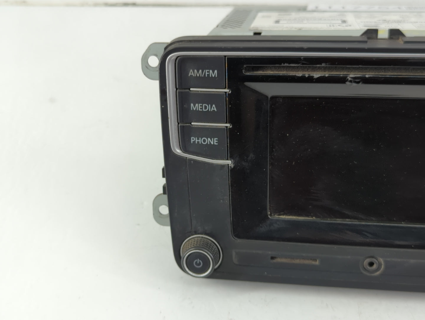 2016 Volkswagen Passat Radio AM FM Cd Player Receiver Replacement P/N:561 035 150 Fits OEM Used Auto Parts - Oemusedautopart