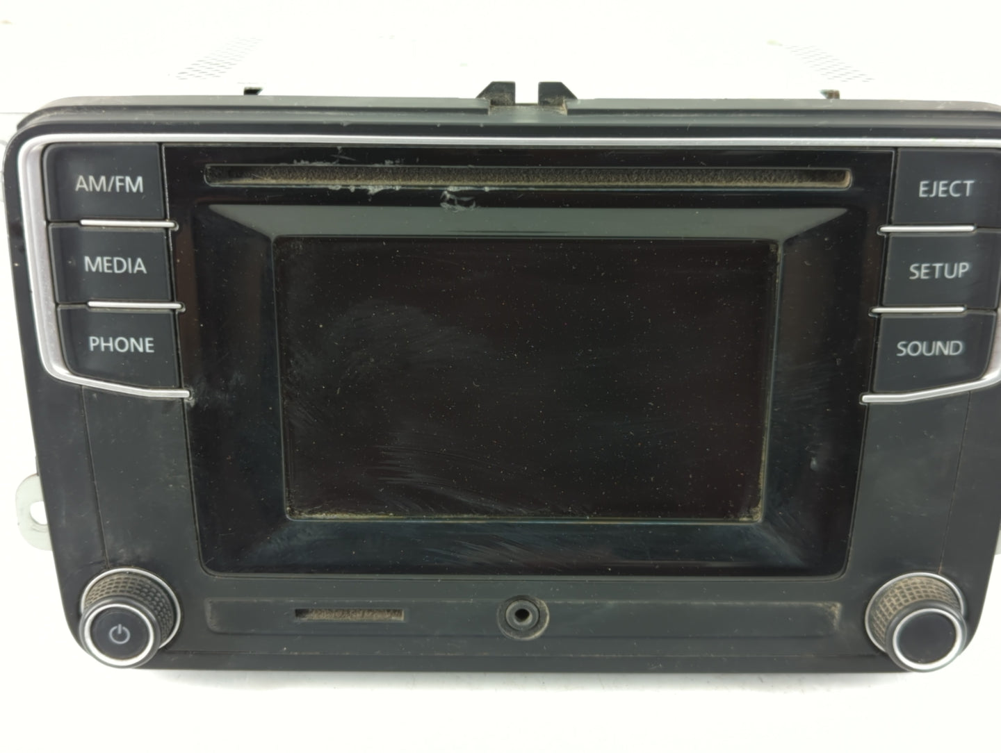 2016 Volkswagen Passat Radio AM FM Cd Player Receiver Replacement P/N:561 035 150 Fits OEM Used Auto Parts - Oemusedautopart