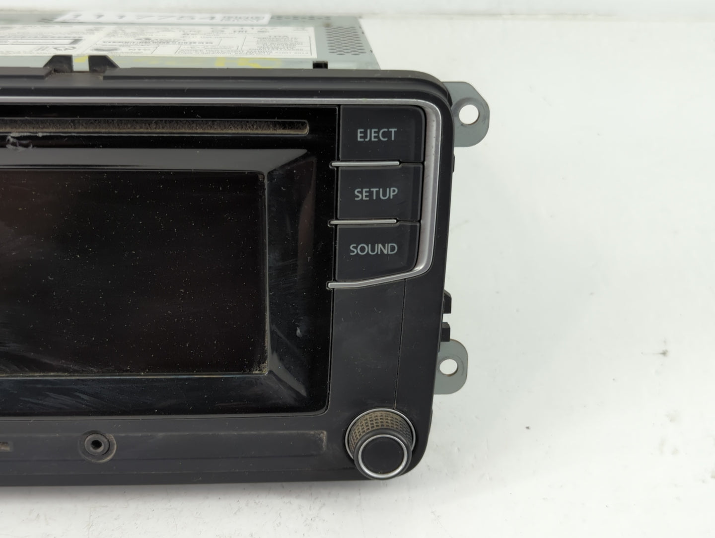 2016 Volkswagen Passat Radio AM FM Cd Player Receiver Replacement P/N:561 035 150 Fits OEM Used Auto Parts - Oemusedautopart