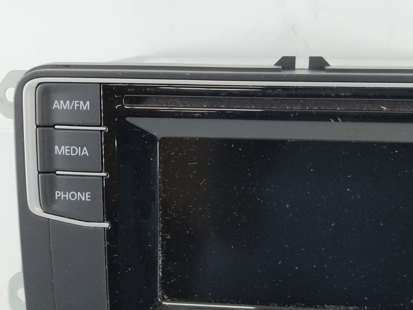 2016 Volkswagen Passat Radio AM FM Cd Player Receiver Replacement P/N:561 035 150 Fits Fits 2013 2014 2015 2017 OEM Used Aut