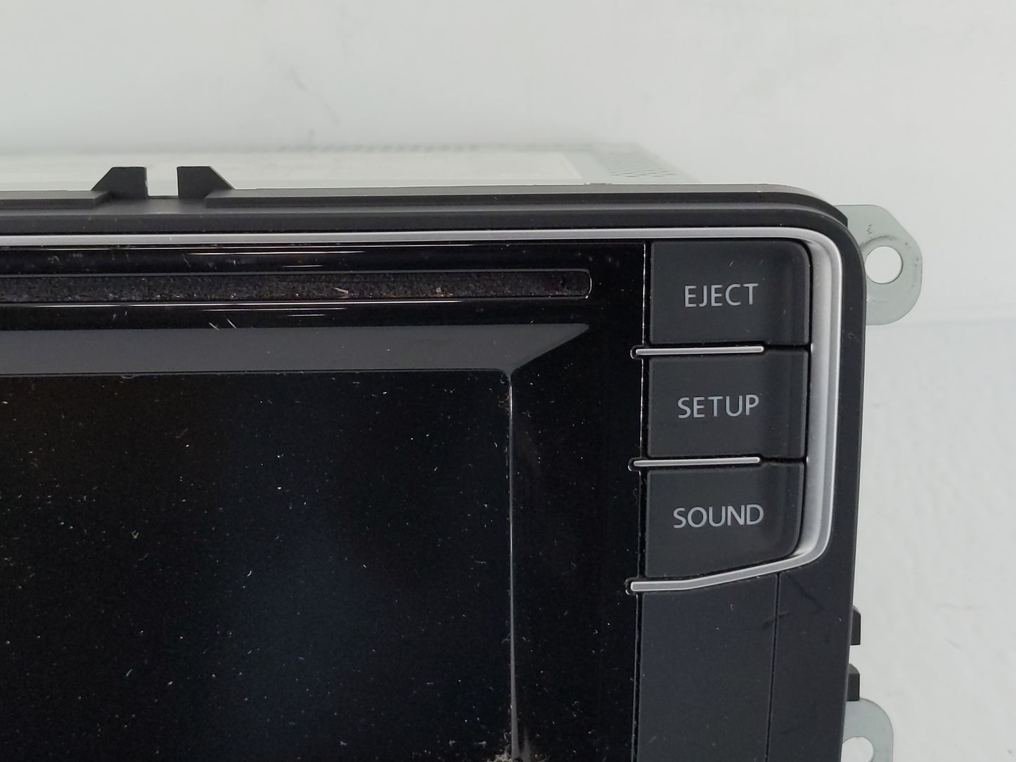 2016 Volkswagen Passat Radio AM FM Cd Player Receiver Replacement P/N:561 035 150 Fits Fits 2013 2014 2015 2017 OEM Used Aut