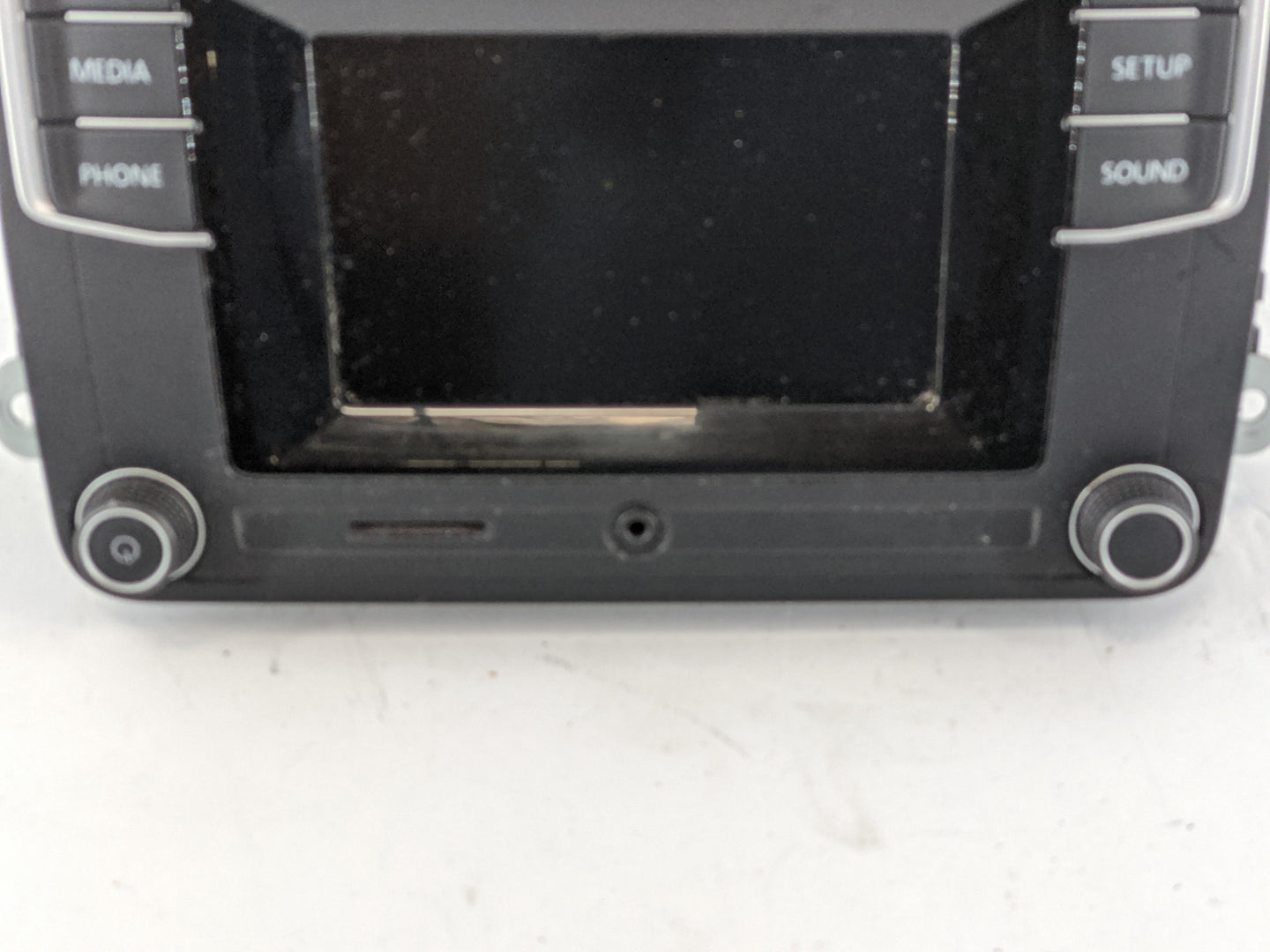 2016 Volkswagen Passat Radio AM FM Cd Player Receiver Replacement P/N:561 035 150 Fits Fits 2013 2014 2015 2017 OEM Used Aut