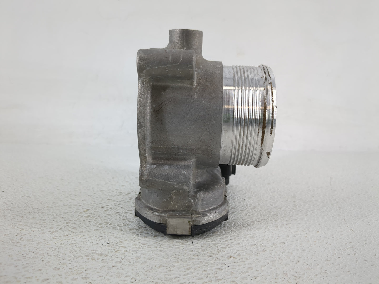 2014-2017 Volkswagen Passat Throttle Body P/N:06K 133 062 E Fits Fits 2014 2015 2016 2017 OEM Used Auto Parts - Oemusedautop