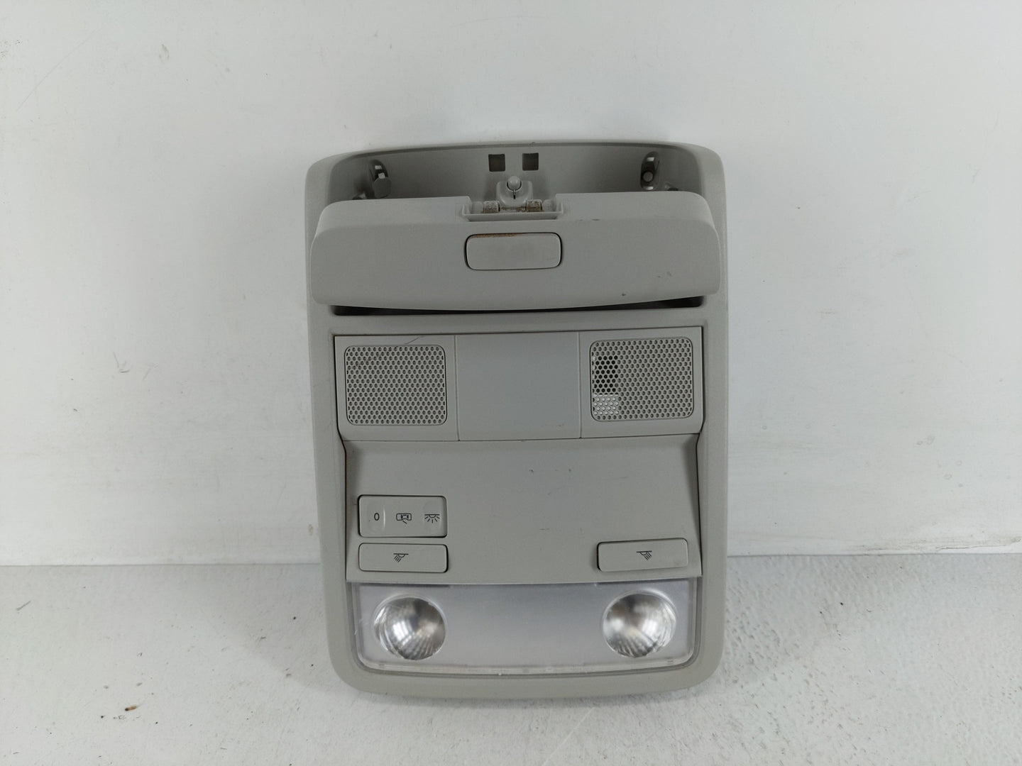 2016-2020 Volkswagen Passat Overhead Roof Console 1168252 - Oemusedautoparts1.com