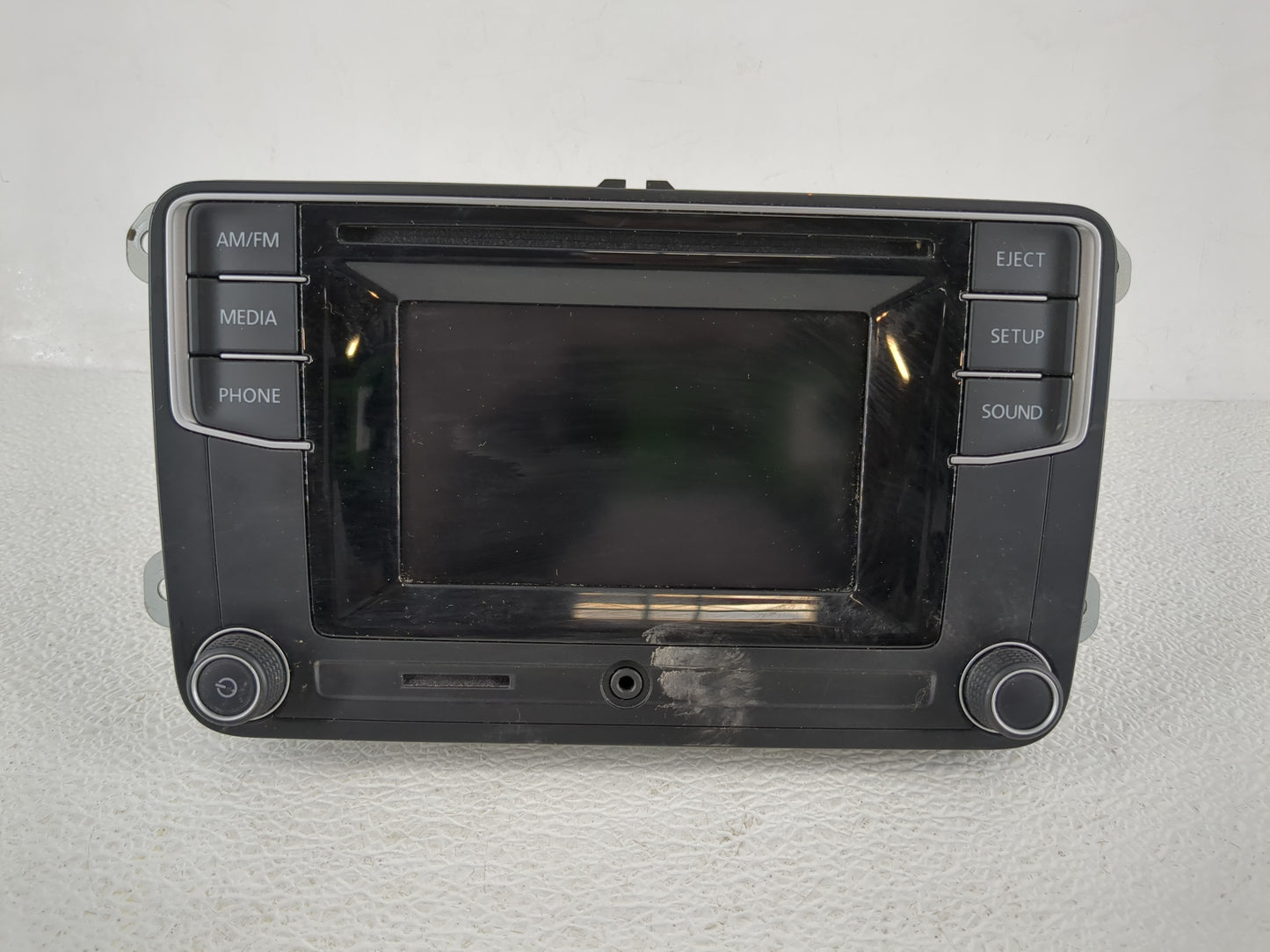 2016 Volkswagen Passat Radio AM FM Cd Player Receiver Replacement P/N:561 035 150 Fits Fits 2013 2014 2015 2017 OEM Used Aut