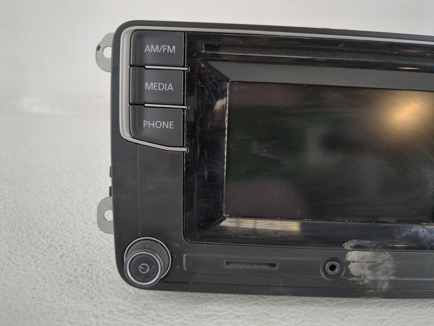 2016 Volkswagen Passat Radio AM FM Cd Player Receiver Replacement P/N:561 035 150 Fits Fits 2013 2014 2015 2017 OEM Used Aut