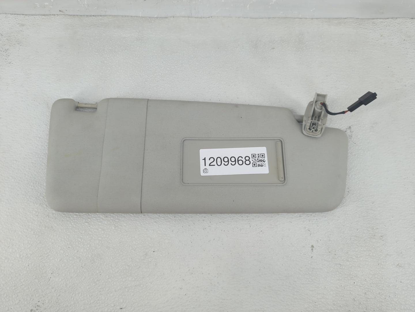 2012-2020 Volkswagen Passat Sun Visor Shade Replacement Passenger Right Mirror Fits OEM Used Auto Parts - Oemusedautoparts1.