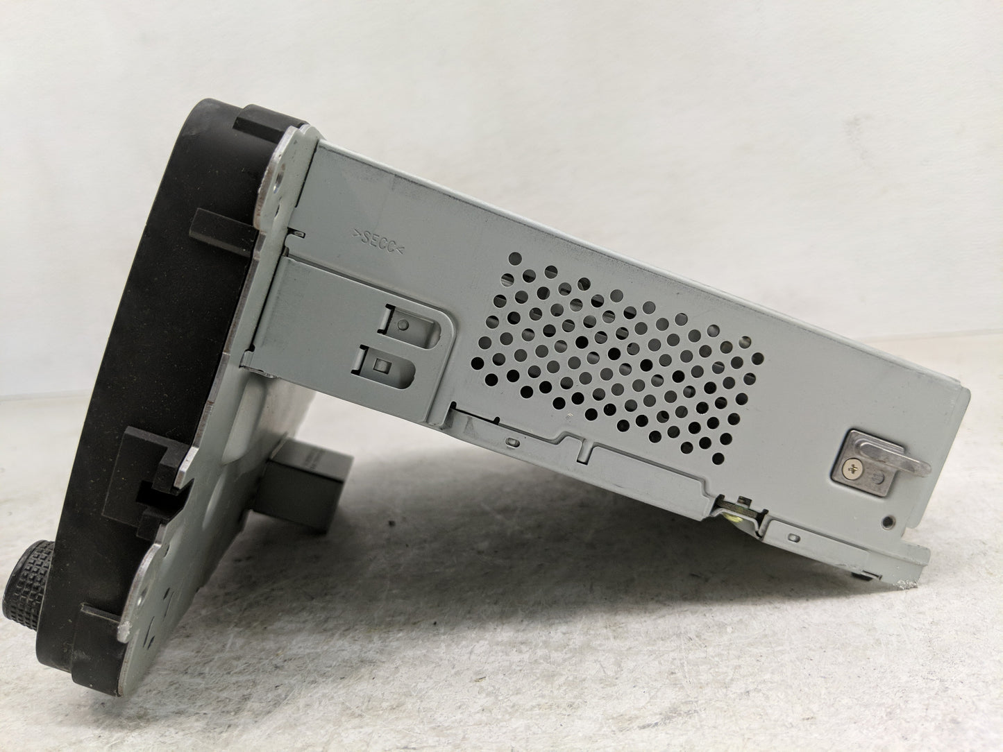 2016 Volkswagen Passat Radio AM FM Cd Player Receiver Replacement P/N:561 035 150 Fits Fits 2013 2014 2015 2017 OEM Used Aut