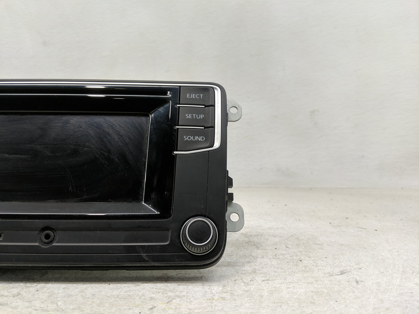 2016 Volkswagen Passat Radio AM FM Cd Player Receiver Replacement P/N:561 035 150 Fits Fits 2013 2014 2015 2017 OEM Used Aut