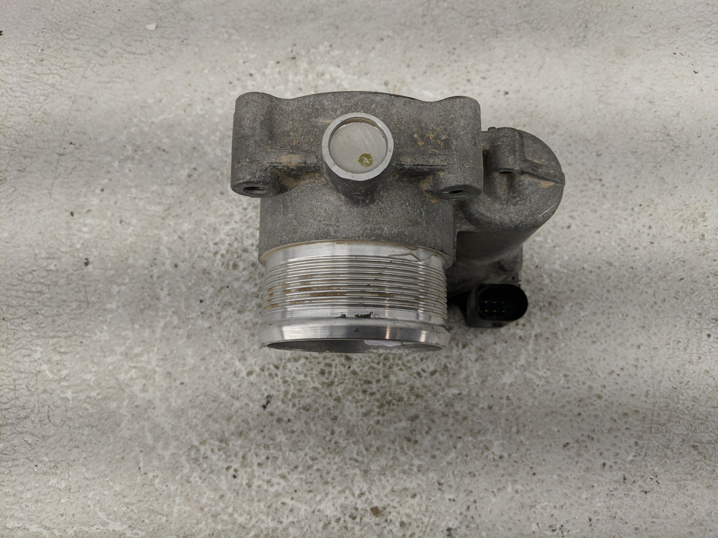 2014-2017 Volkswagen Passat Throttle Body P/N:06K 133 062 AG Fits Fits 2014 2015 2016 2017 OEM Used Auto Parts - Oemusedauto