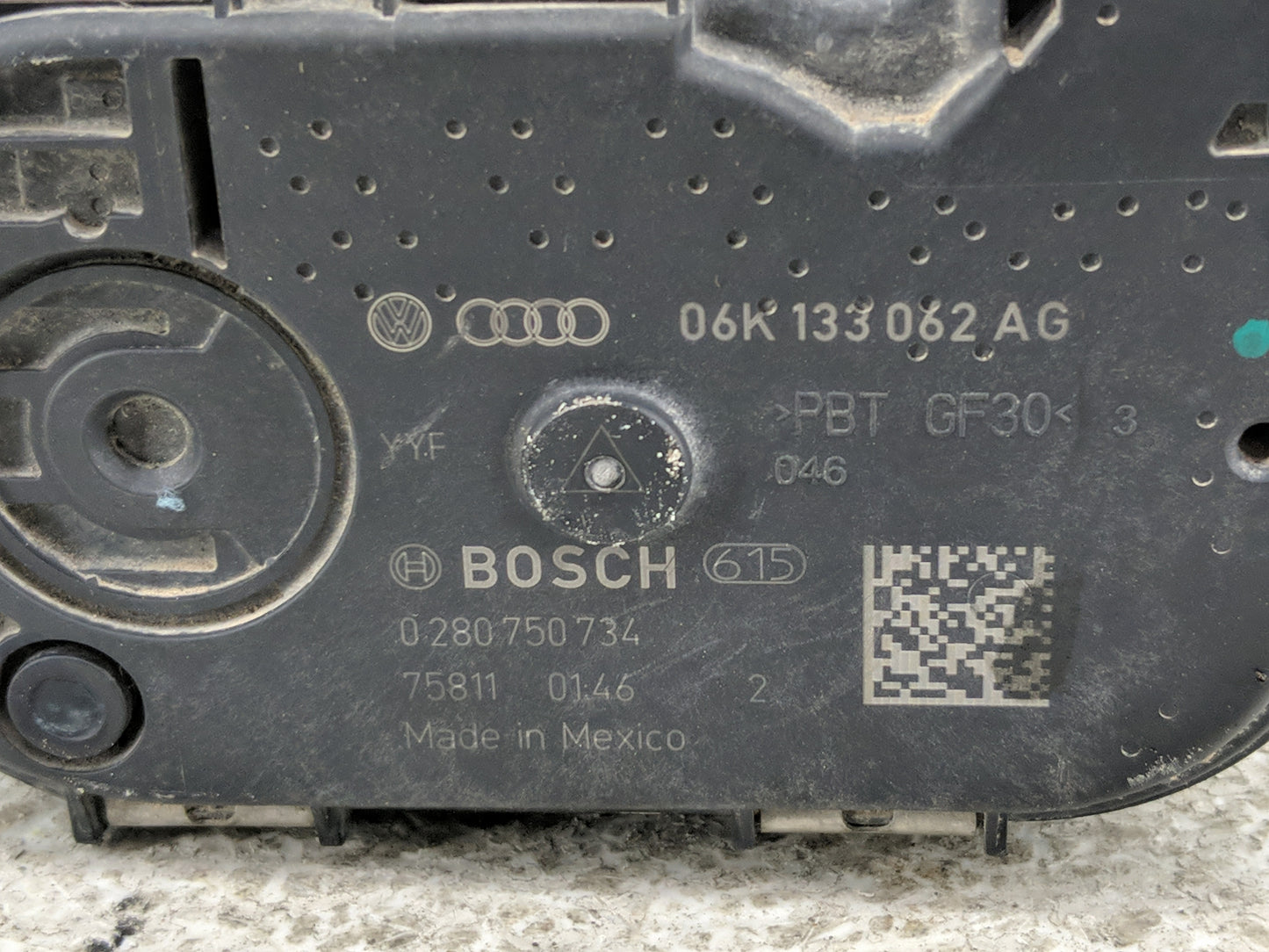 2014-2017 Volkswagen Passat Throttle Body P/N:06K 133 062 AG Fits Fits 2014 2015 2016 2017 OEM Used Auto Parts - Oemusedauto