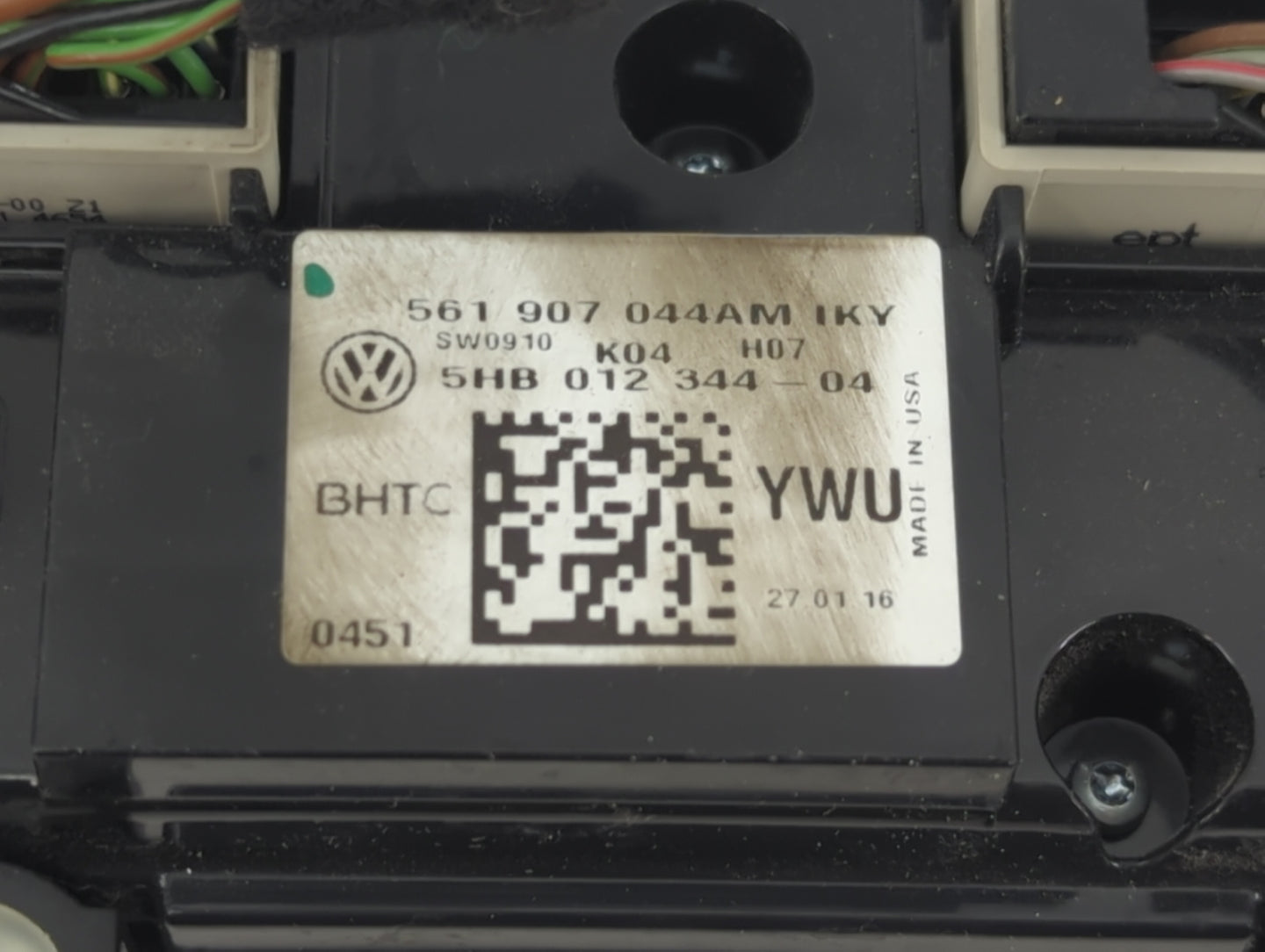 2016-2019 Volkswagen Passat Climate Control Module Temperature AC/Heater Replacement Fits Fits 2016 2017 2018 2019 OEM Used 