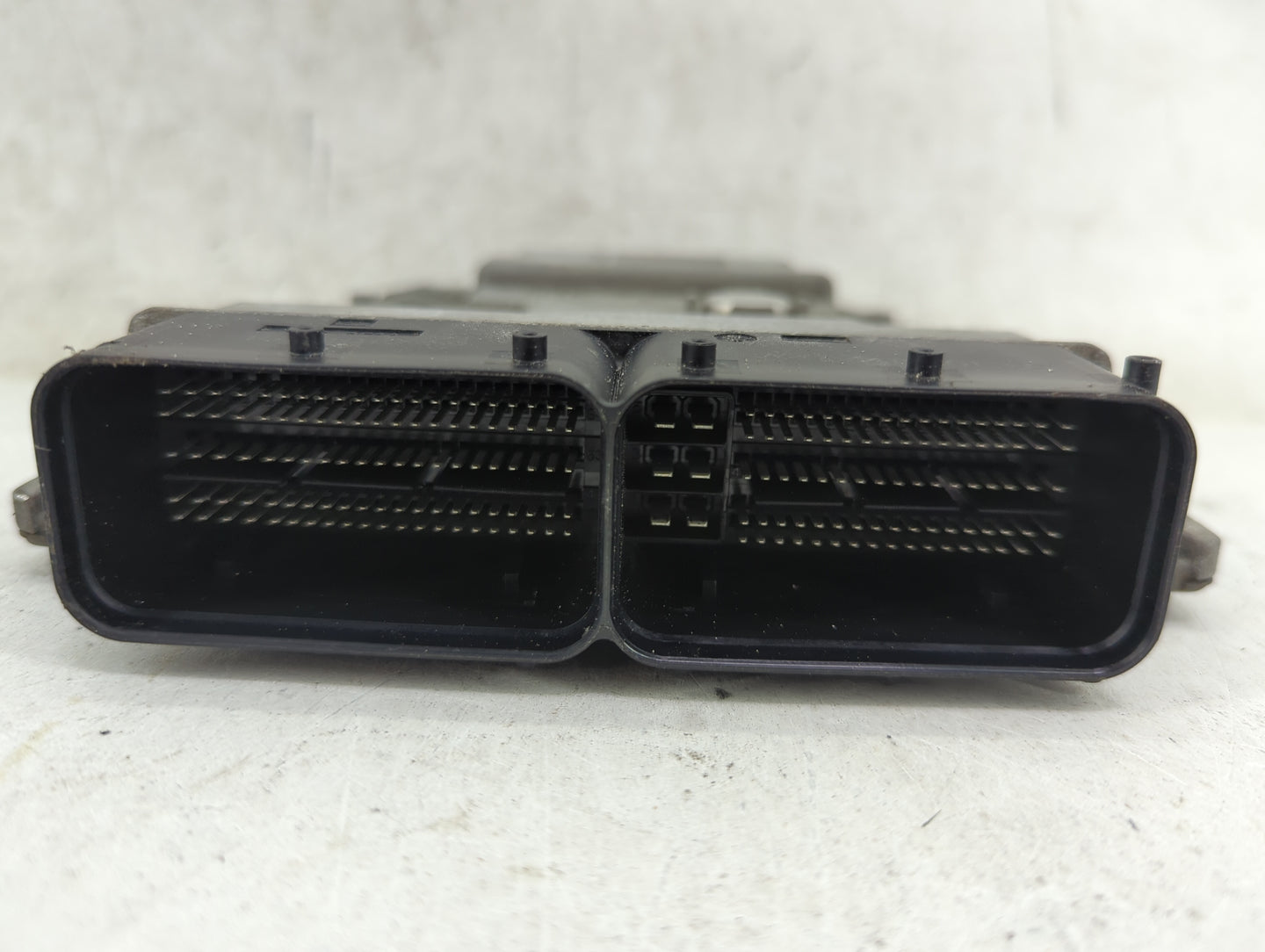 2016-2017 Volkswagen Passat PCM Engine Control Computer ECU ECM PCU OEM P/N:06K907425C A2C85200400AAB01 Fits Fits 2016 2017 