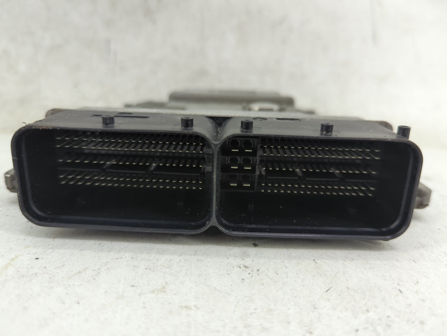 2016-2017 Volkswagen Passat PCM Engine Control Computer ECU ECM PCU OEM P/N:06K907425C A2C85200400AAB01 Fits Fits 2016 2017 