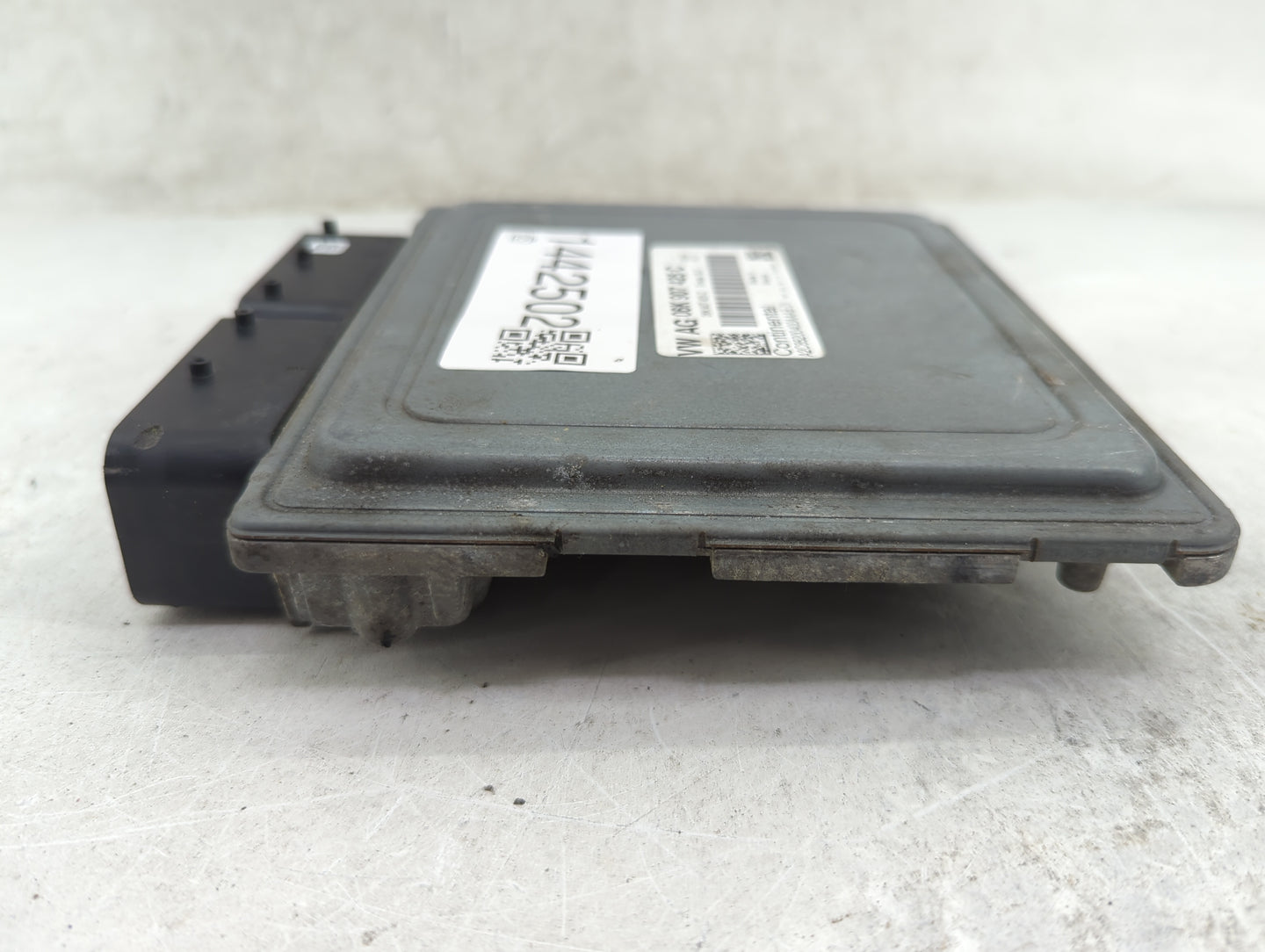 2016-2017 Volkswagen Passat PCM Engine Control Computer ECU ECM PCU OEM P/N:06K907425C A2C85200400AAB01 Fits Fits 2016 2017 