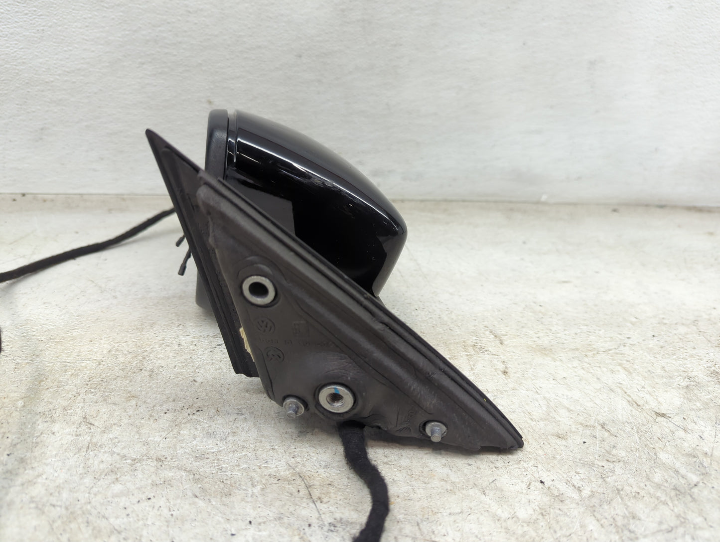 2016-2020 Volkswagen Passat Driver Side View Mirror - Left Door Mirror OEM Used - Oemusedautoparts1.com