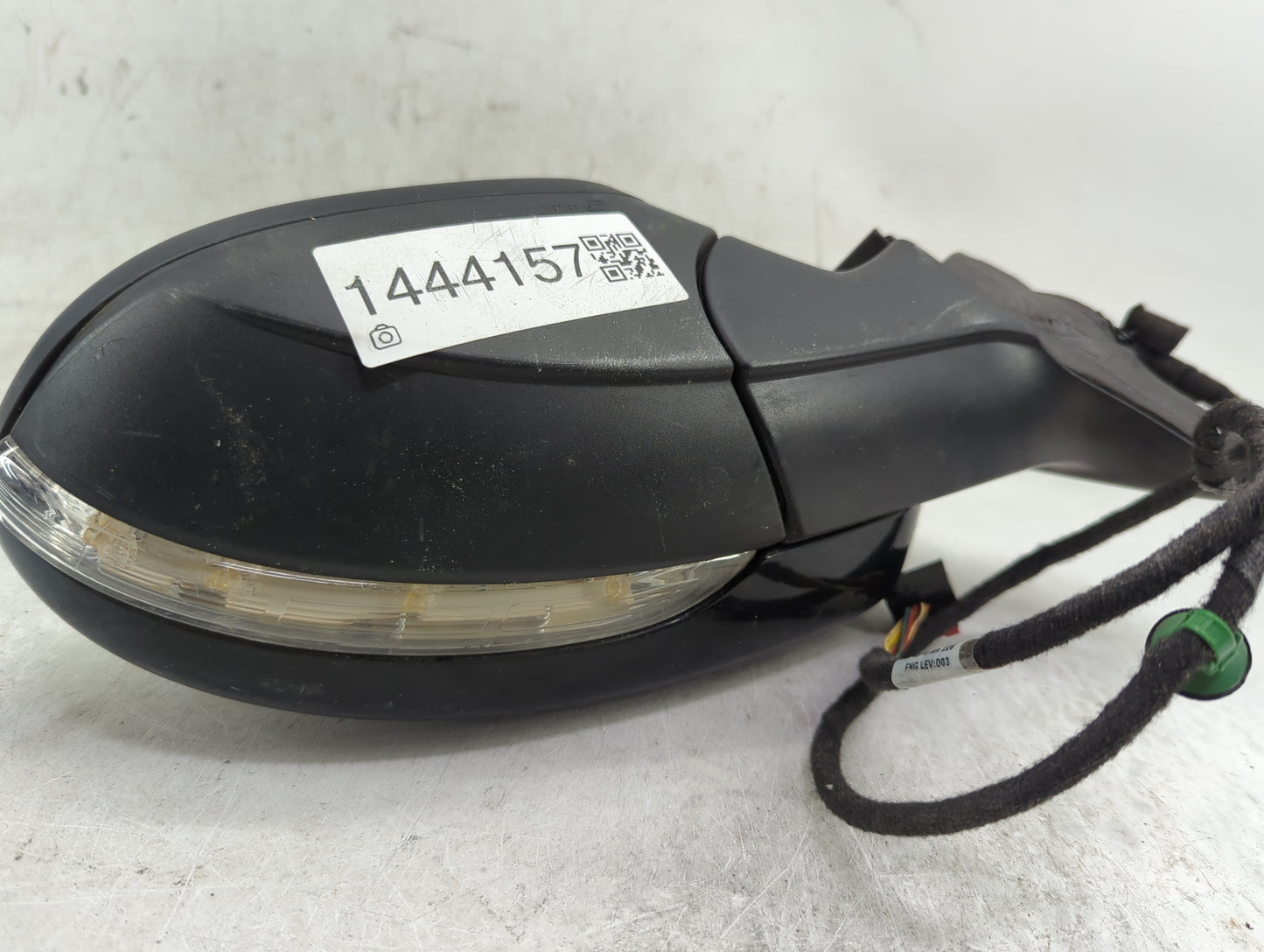 2016-2020 Volkswagen Passat Driver Side View Mirror - Left Door Mirror OEM Used - Oemusedautoparts1.com