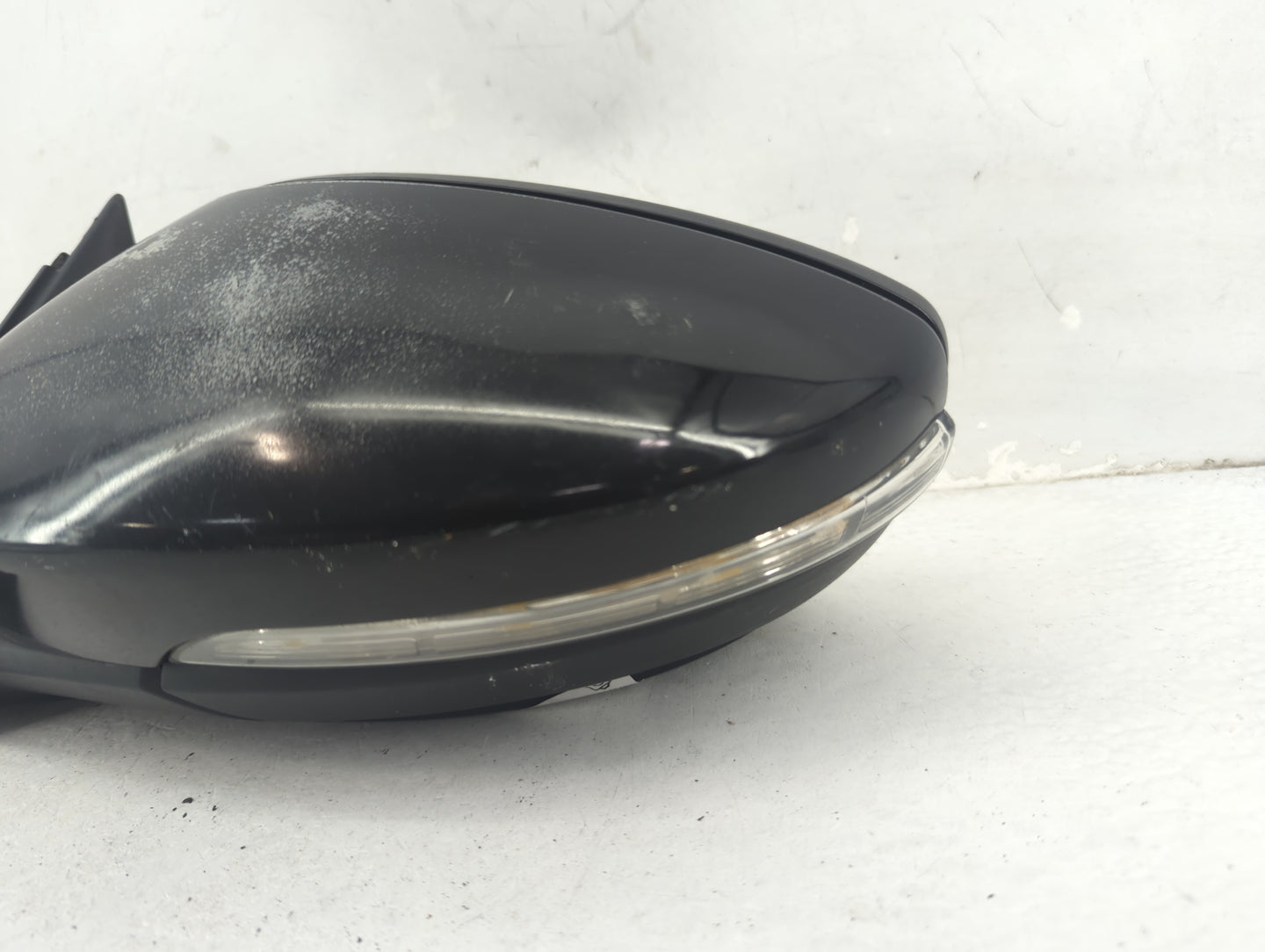 2016-2020 Volkswagen Passat Driver Side View Mirror - Left Door Mirror OEM Used - Oemusedautoparts1.com
