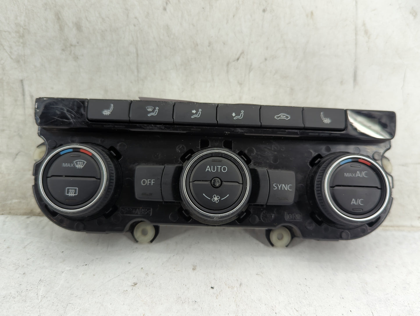2016-2019 Volkswagen Passat Climate Control Module Temperature AC/Heater Replacement P/N:561907044AM 5HB012344-04 Fits OEM U
