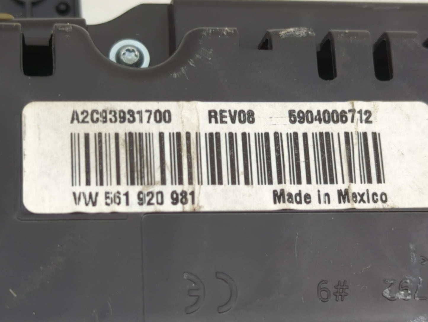 2016-2019 Volkswagen Passat Instrument Cluster Speedometer Gauges P/N:A2C93931700 5904006712 Miles: Fits Fits 2016 2017 2018