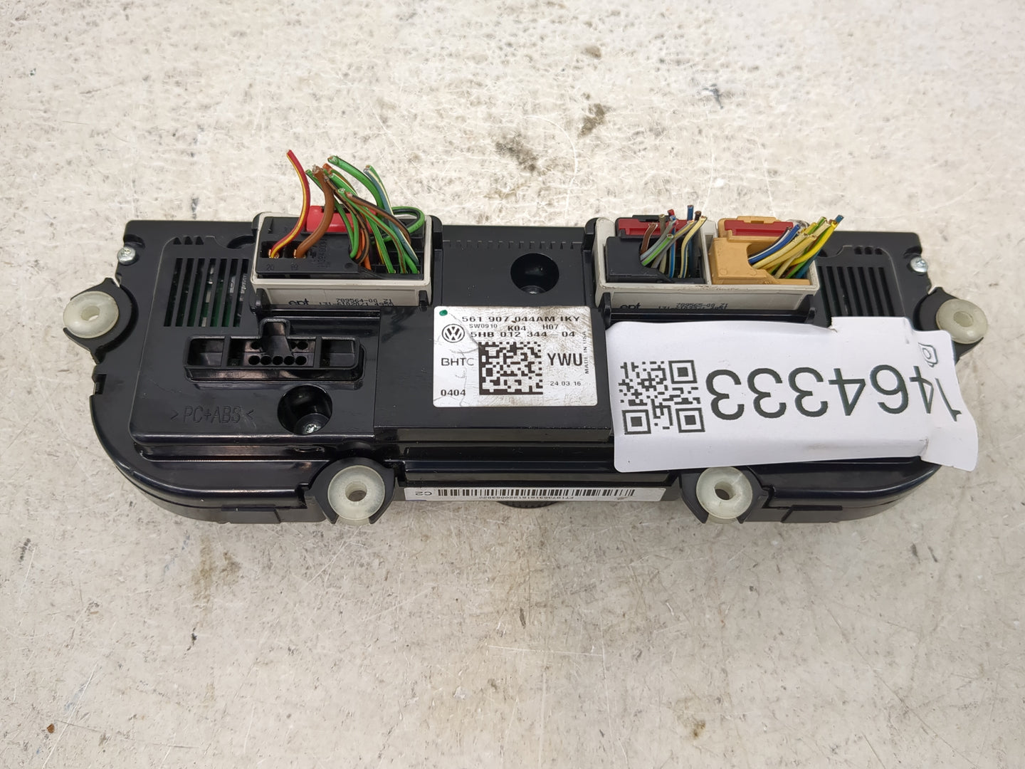 2016-2019 Volkswagen Passat Climate Control Module Temperature AC/Heater Replacement P/N:561 907 044 AM Fits OEM Used Auto P