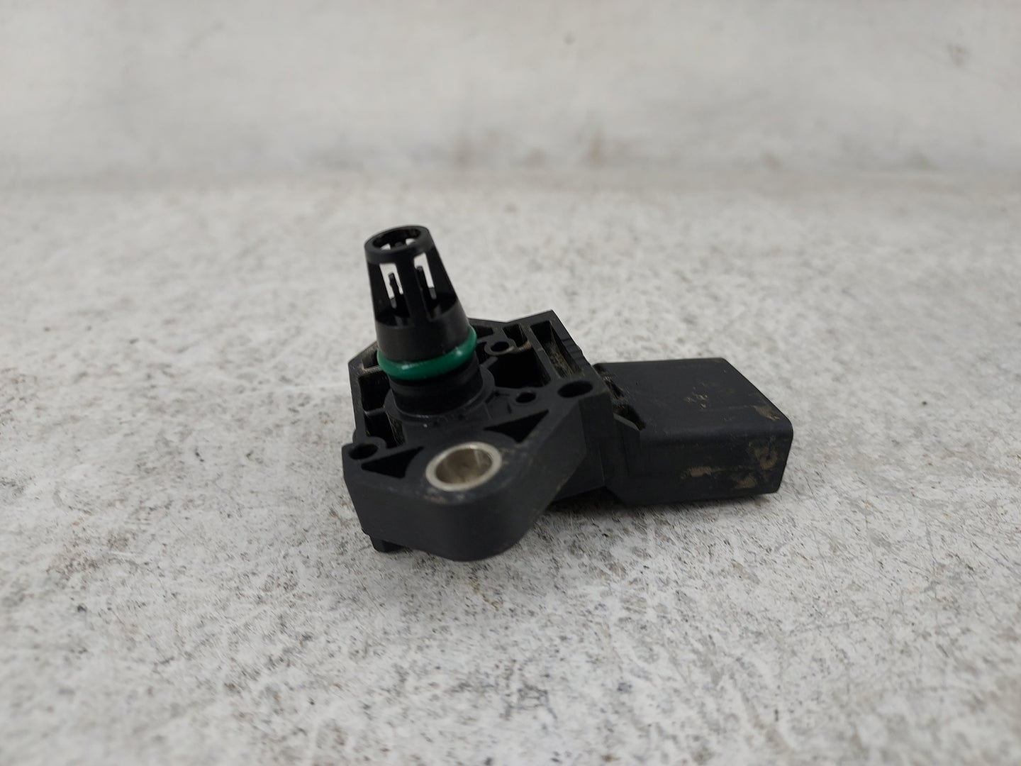 2012-2018 Volkswagen Passat Mass Air Flow Meter Maf - Oemusedautoparts1.com