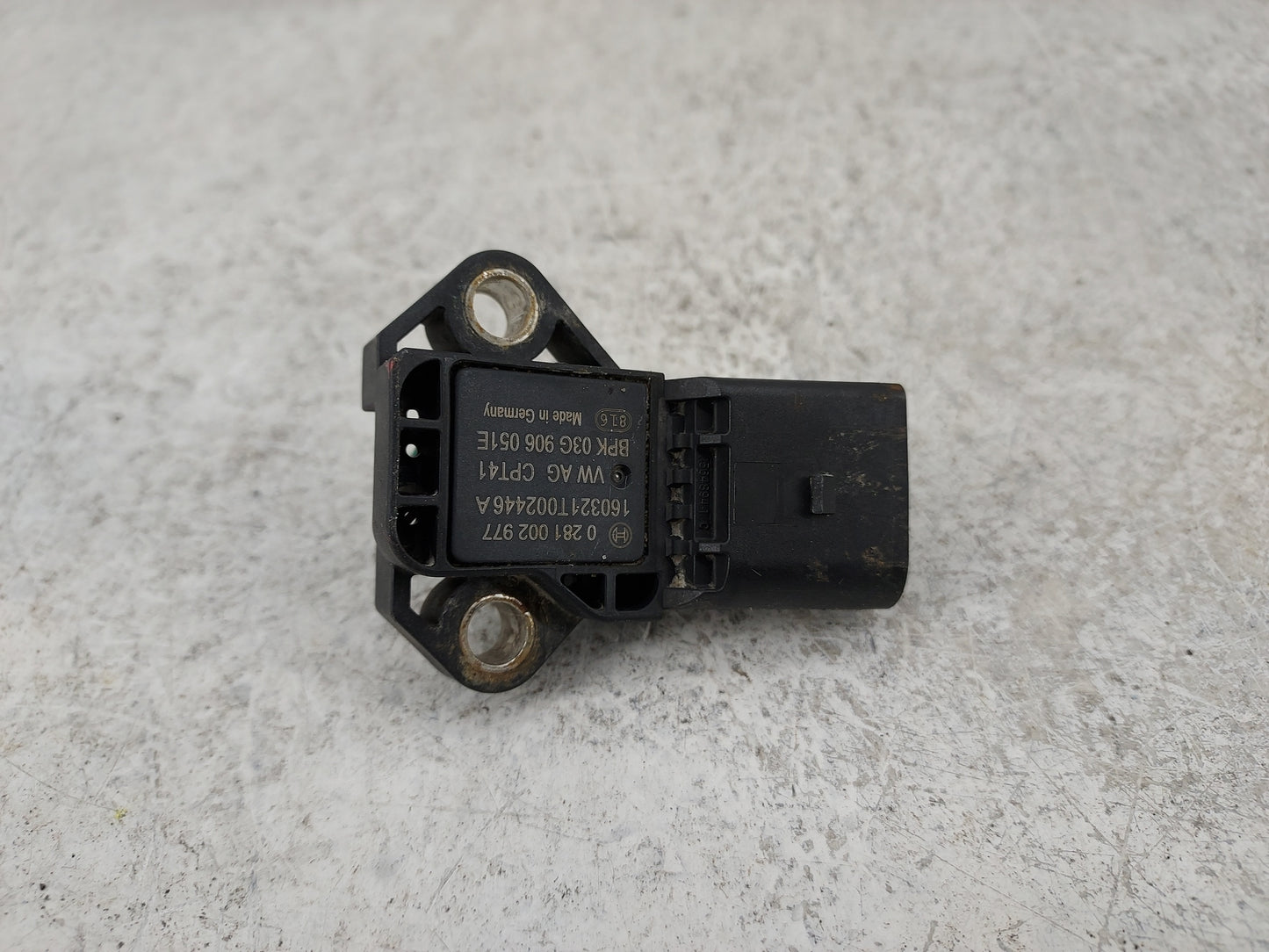2012-2018 Volkswagen Passat Mass Air Flow Meter Maf - Oemusedautoparts1.com