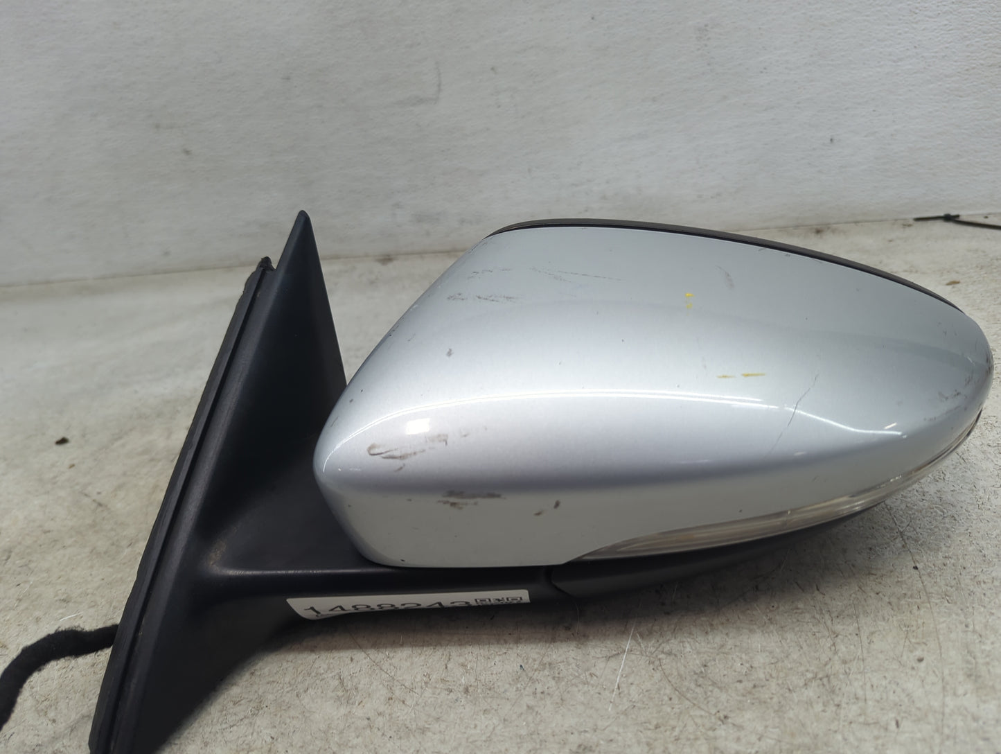 2016-2020 Volkswagen Passat Driver Side View Mirror - Left Door Mirror OEM Used - Oemusedautoparts1.com