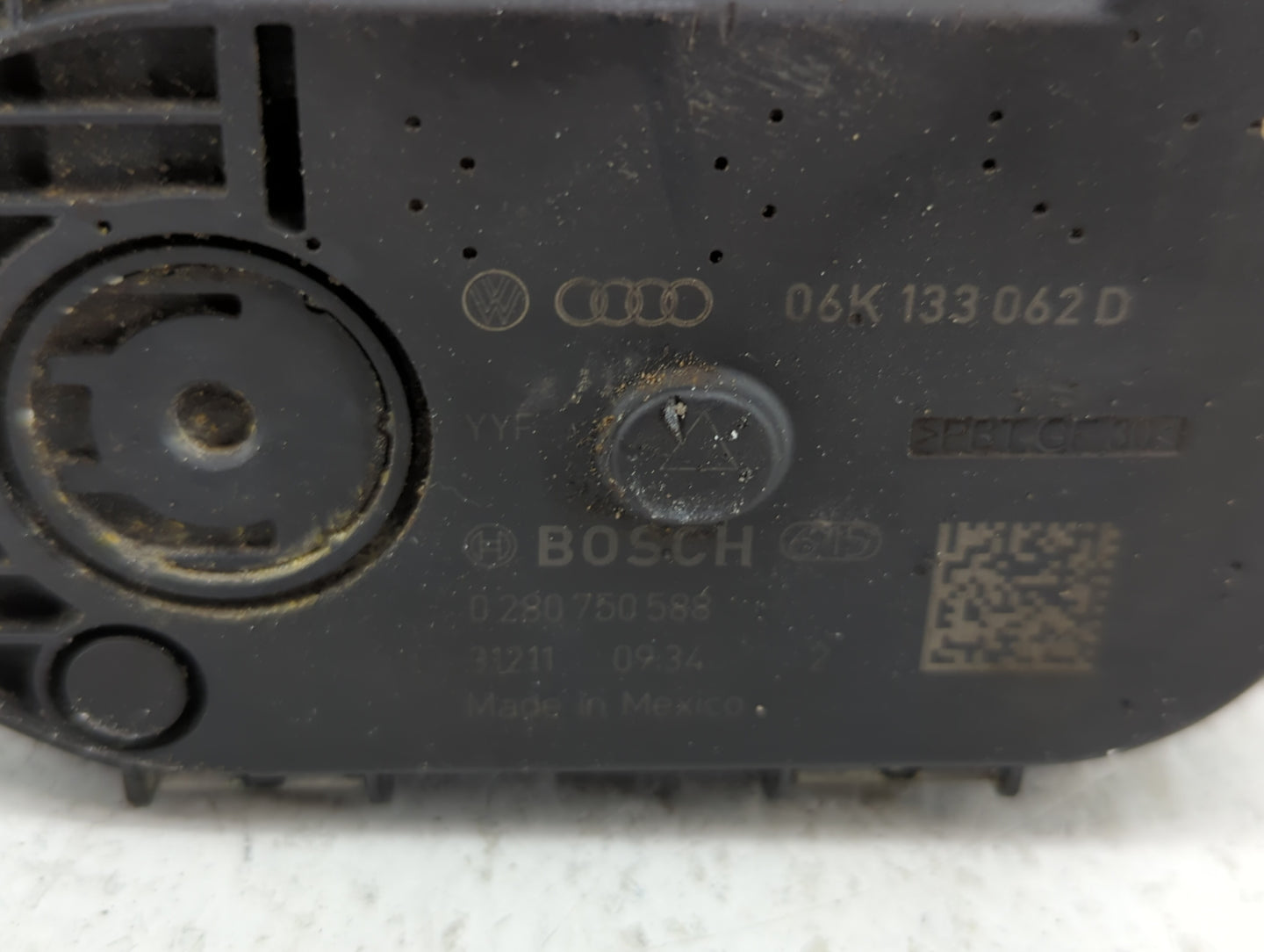2014-2017 Volkswagen Passat Throttle Body P/N:0 280 750 718 0 280 750590, 06K 133 062 D Fits Fits 2014 2015 2016 2017 OEM Us