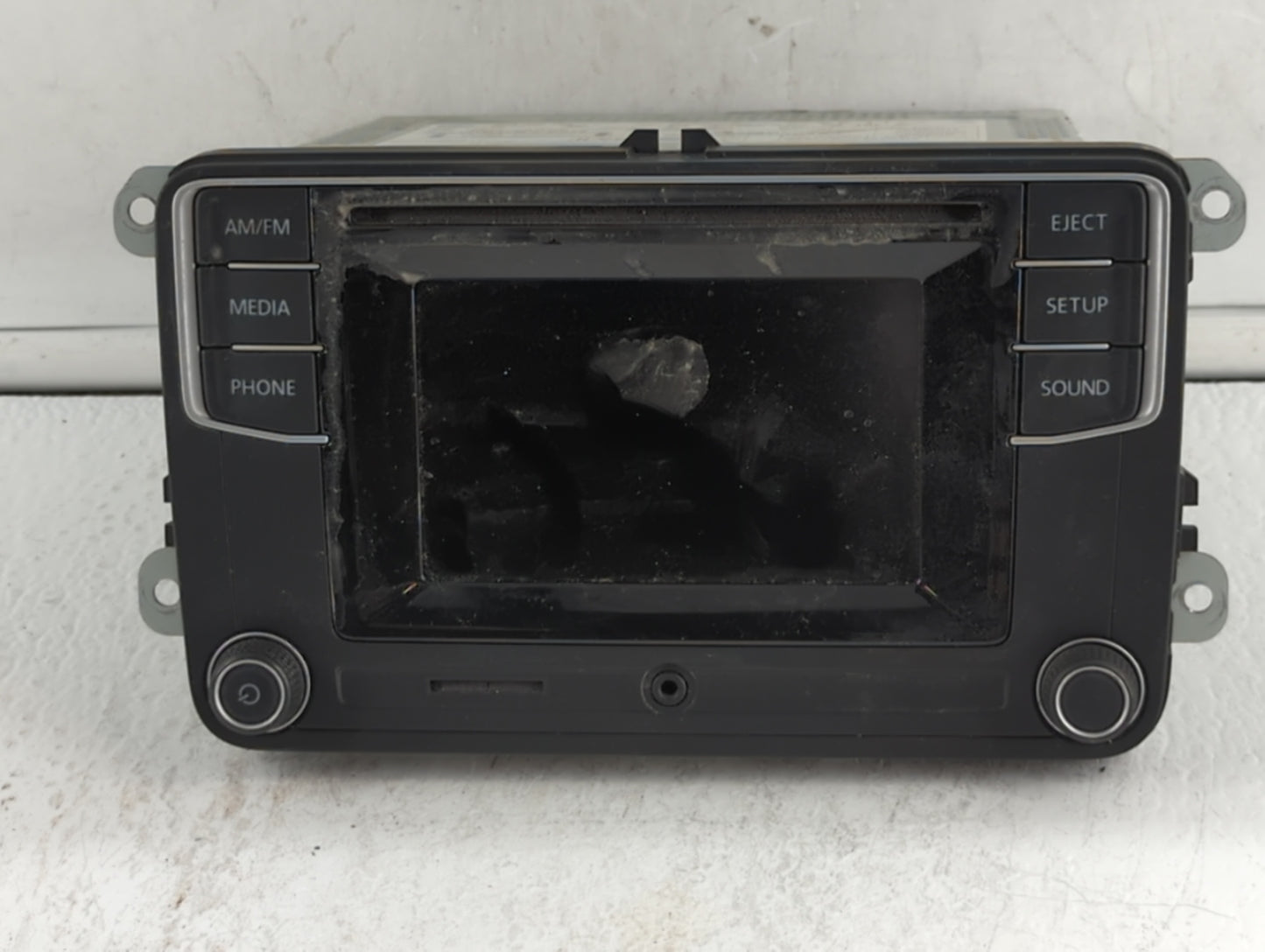 2016 Volkswagen Passat Radio AM FM Cd Player Receiver Replacement P/N:561 035 150 Fits OEM Used Auto Parts - Oemusedautopart