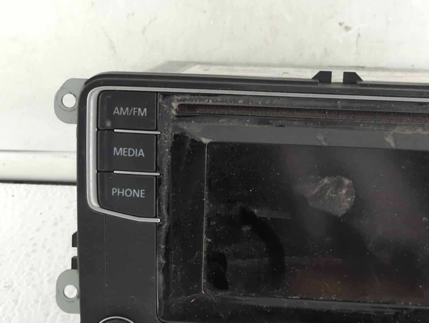 2016 Volkswagen Passat Radio AM FM Cd Player Receiver Replacement P/N:561 035 150 Fits OEM Used Auto Parts - Oemusedautopart